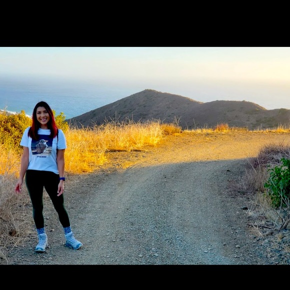 Meet your Posher, Ivonne - Picture 1 of 2